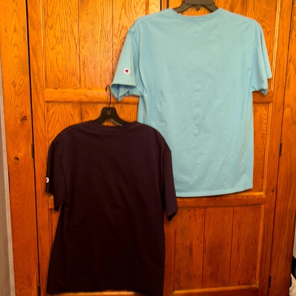 Lot of 2 CHAMPION T-SHIRTS🏆One Black & One Soft Green⭐️Almost LIKE NEW! Mens Lg - Picture 2 of 12